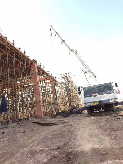 普宁市25 吨、50 吨吊车怎么选？多大重量 / 半径适合对应车型？