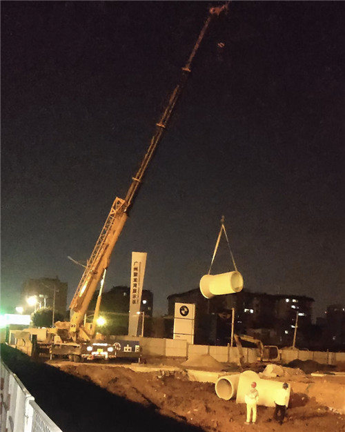 普宁市“弯臂矫正”—— 吊车的 “形变补偿” 技术